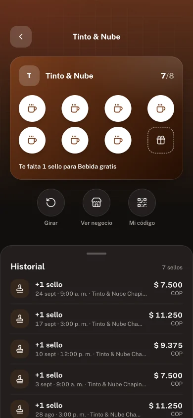 Una tarjeta de sellos en la app del cliente: siete de ocho sellos y su historial de compras.
